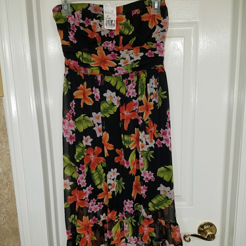 NWT Hi-Lo floral dress